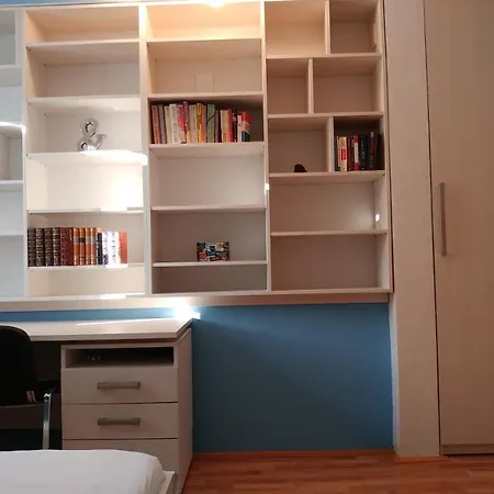 Lama Apartment