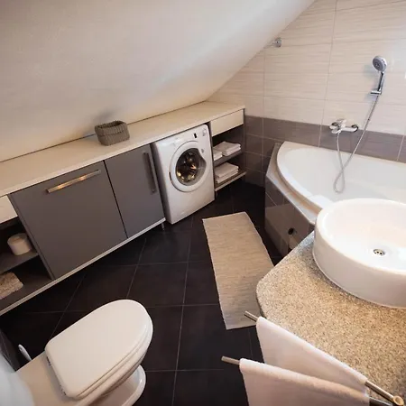 Apartman Lama