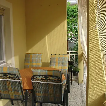 Apartman Lama